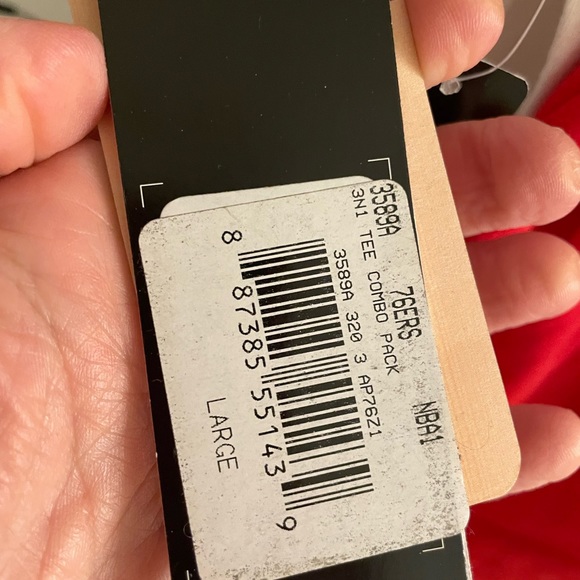 Philadelphia 76ers t-shirt combo pack with Mitchell and Ness Classic cap - Picture 11 of 12